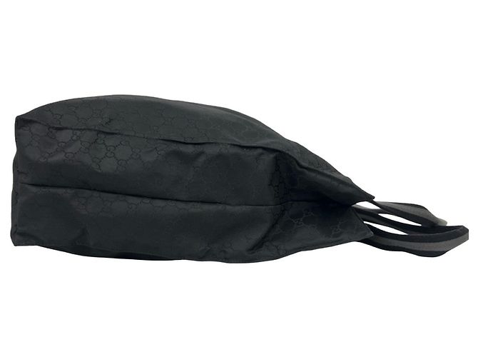 Gucci GG Nylon Tote Bag mit geprägtem Logo aus Leder - Ansicht 6