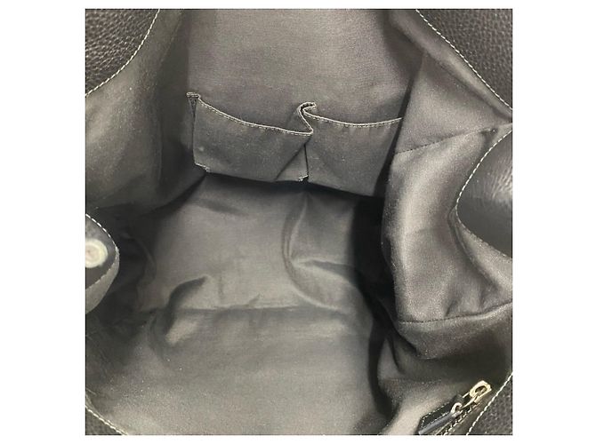 Gucci GG Nylon Tote Bag mit geprägtem Logo aus Leder - Ansicht 9