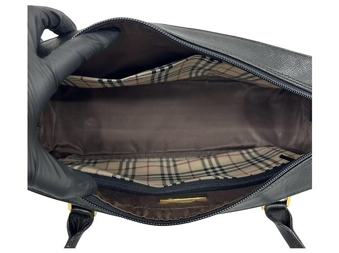 Burberry Handtasche aus schwarzem Leder - Ansicht 9