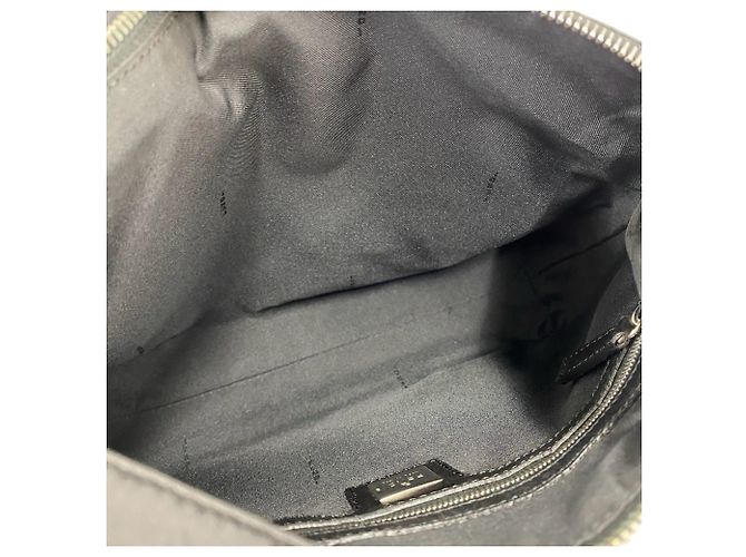 Fendi Schultertasche aus schwarzem Leder - Ansicht 9