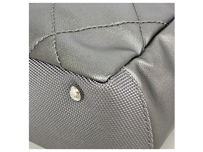 Bolso Tote Chanel en Marfil y Plata - vista 10