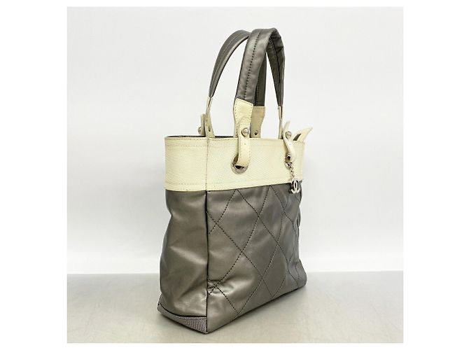 Bolso Tote Chanel en Marfil y Plata - vista 2
