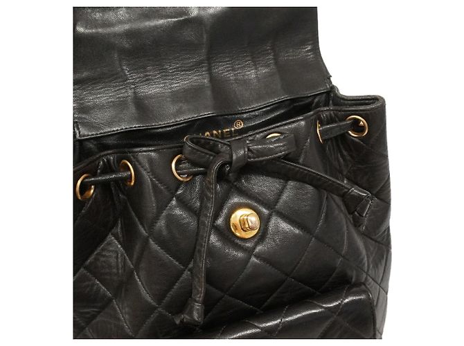 Mochila Chanel Matelassé em pele de cordeiro - vista 8
