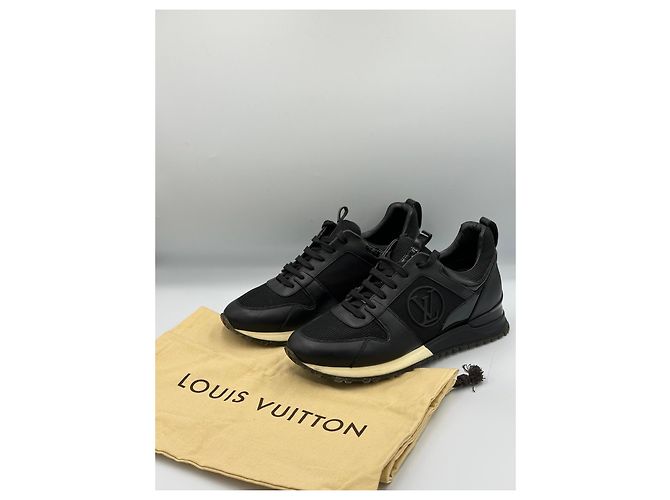 Louis Vuitton Run Away Sneaker - Ansicht 2