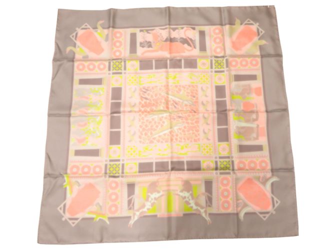 Hermès Hermes Carre 90 LES SECRETS DE MINOS Foulard da donna - vista 2