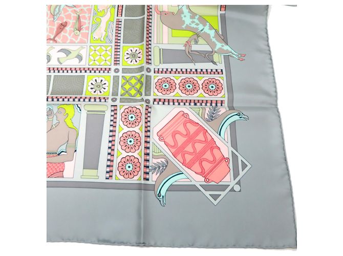 Hermès Hermes Carre 90 LES SECRETS DE MINOS Foulard da donna - vista 4