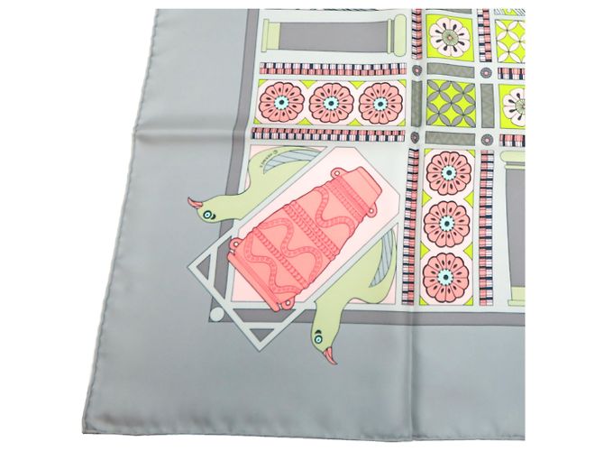 Hermès Hermes Carre 90 LES SECRETS DE MINOS Foulard da donna - vista 5