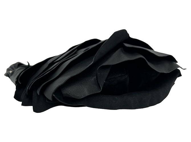 Borsa semi spalla in pelle con volant e logo Yves Saint Laurent Saint-Tropez - vista 7