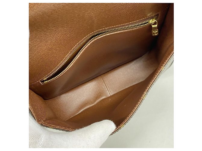 Bolsa de Ombro Louis Vuitton Monogram Saint Cloud GM - vista 4