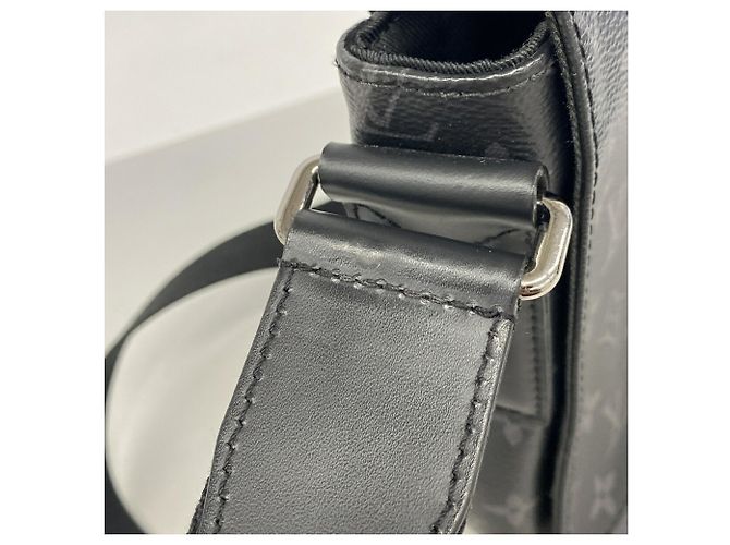 Borsa a tracolla Louis Vuitton Monogram Eclipse District PMNM - vista 9