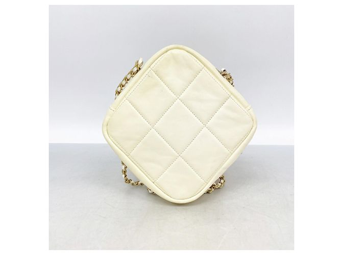Chanel Matelassé Schultertasche mit Kette - Ansicht 10