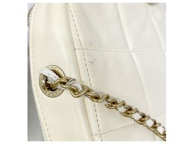 Chanel Matelassé Schultertasche mit Kette - Ansicht 6