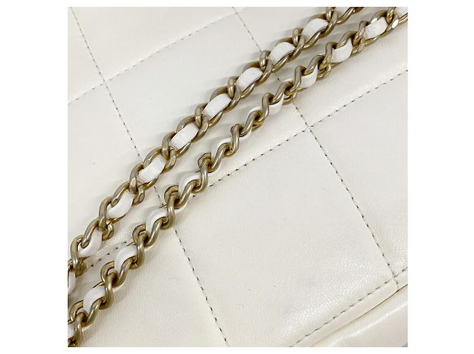 Chanel Matelassé Schultertasche mit Kette - Ansicht 9