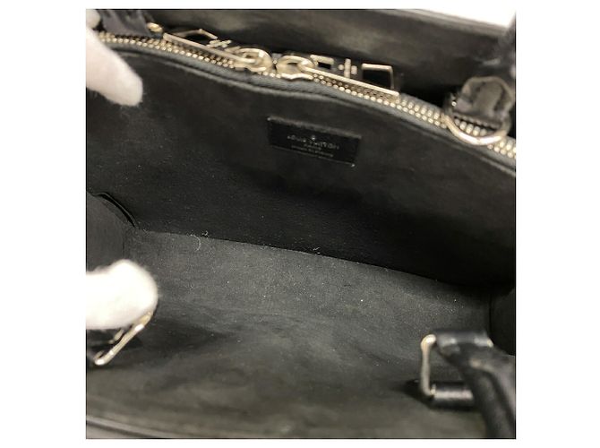 Borsa a mano Louis Vuitton Epi Twist Tote M54810 Noir - vista 4