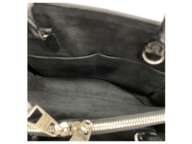 Borsa a mano Louis Vuitton Epi Twist Tote M54810 Noir - vista 7