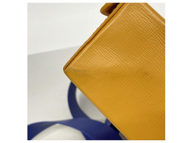 Sac à épaule Louis Vuitton Saffron - vue 7