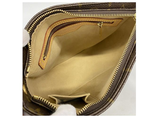 Louis Vuitton Monogram Looping MM Shoulder Bag - view 4