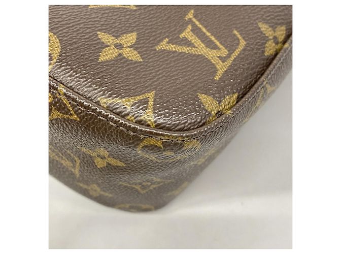 Louis Vuitton Monogram Looping MM Shoulder Bag - view 6