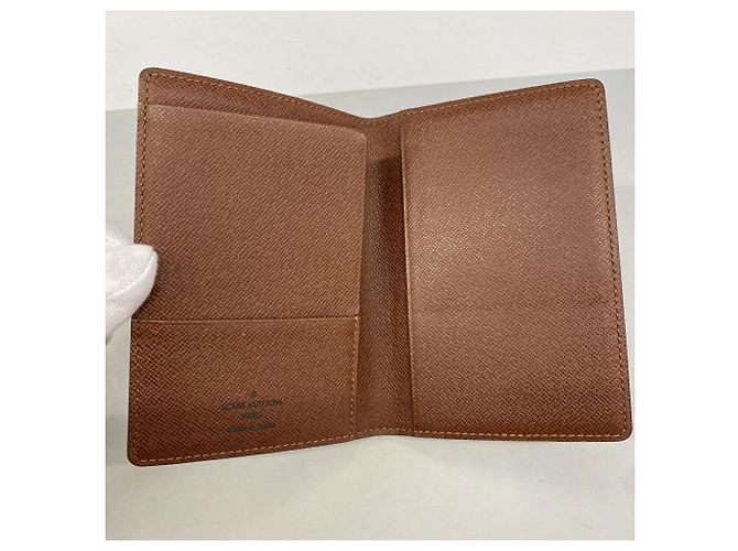 Funda para pasaporte Louis Vuitton - vista 3