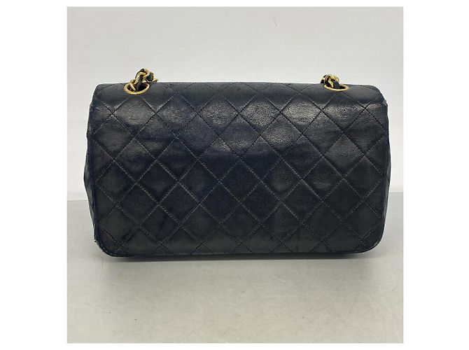 Chanel Matelassé Schultertasche mit Kette - Ansicht 11