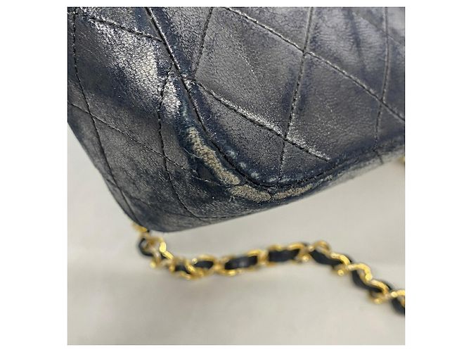 Chanel Matelassé Schultertasche mit Kette - Ansicht 6