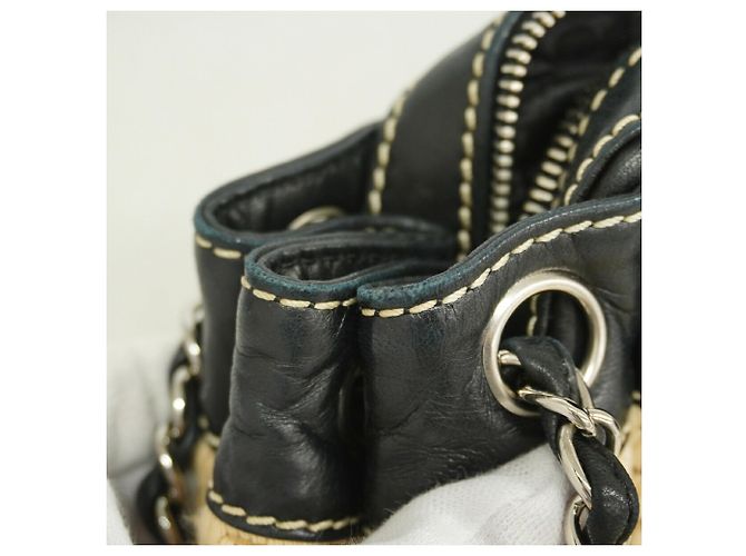 Chanel Schultertasche aus beige und schwarzem Canvas - Ansicht 6