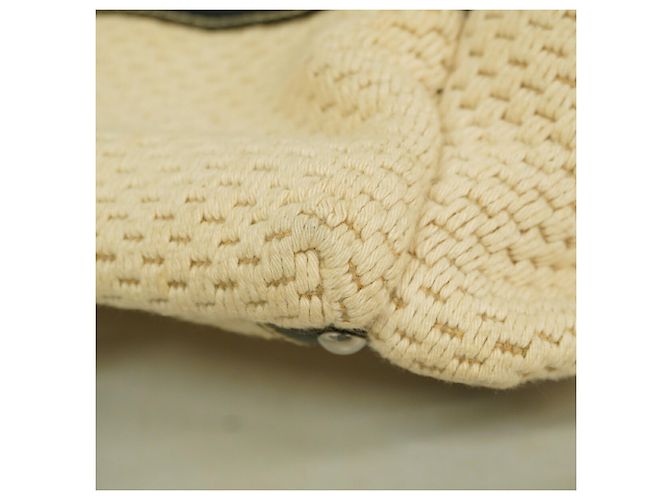 Chanel Schultertasche aus beige und schwarzem Canvas - Ansicht 8