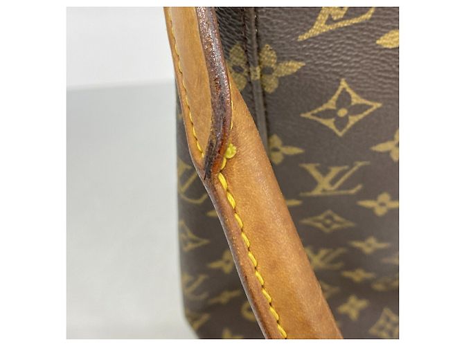 Louis Vuitton Monogram Looping GM Shoulder Bag - view 11