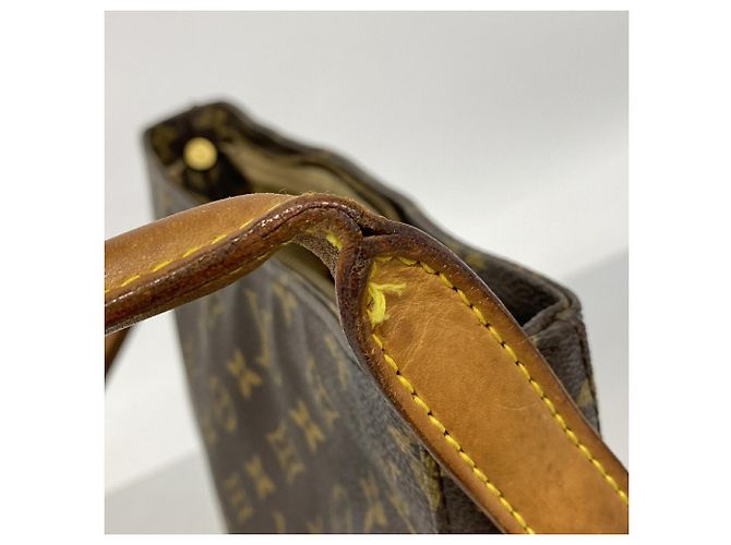 Louis Vuitton Monogram Looping GM Shoulder Bag - view 9