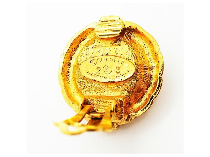 Boucles d'oreilles clips Chanel plaquées or - vue 4