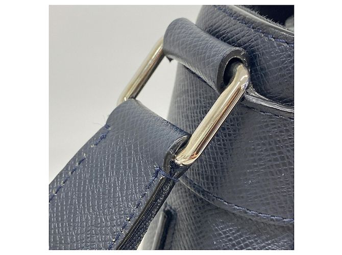 Sac à épaule Louis Vuitton Taiga Roman GM - vue 7