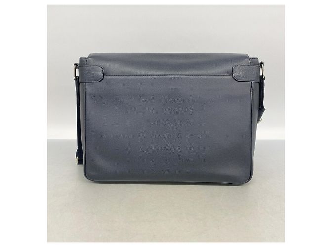 Sac à épaule Louis Vuitton Taiga Roman GM - vue 9
