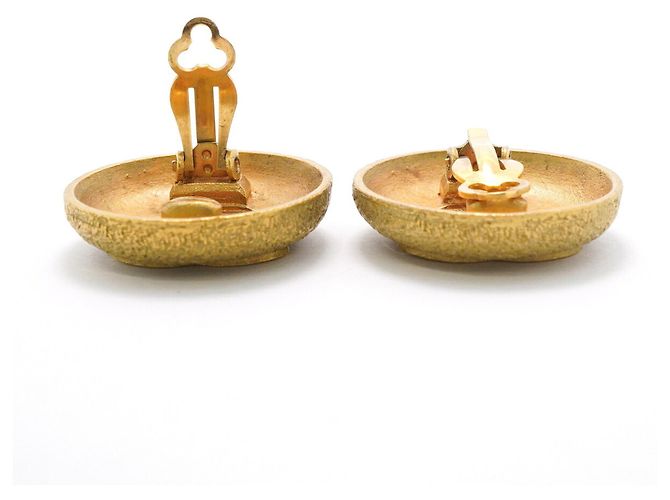 Boucles d'oreilles clips Chanel Gold - vue 3