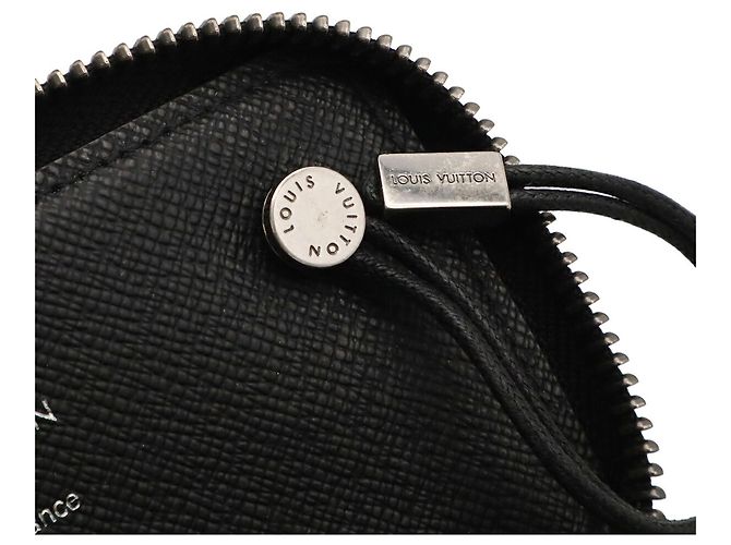 Porte-monnaie Louis Vuitton Monogram Eclipse - vue 8