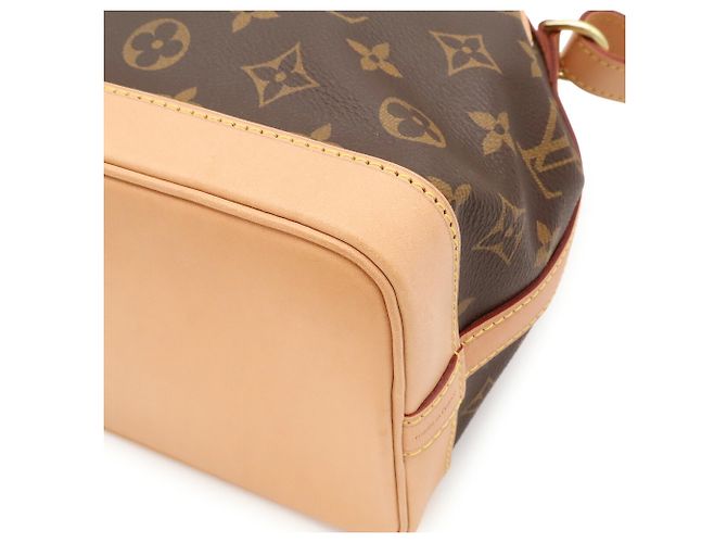 Sac à épaule Louis Vuitton Monogram Noe BB - vue 4