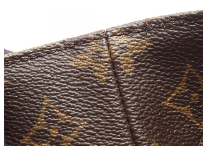 Louis Vuitton Luco Monogram Tote Bag - view 6