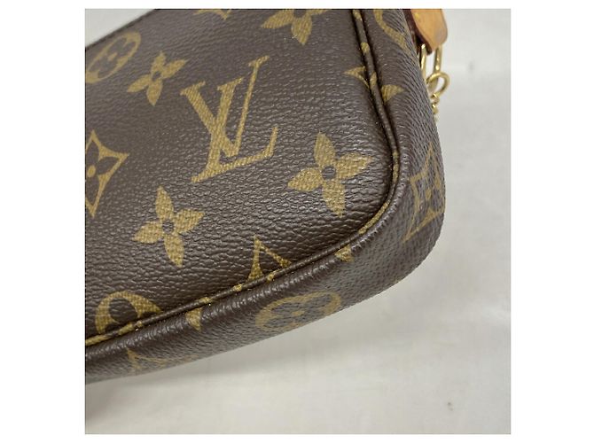Louis Vuitton Monogram Mini Pochette Accessoires - vista 6