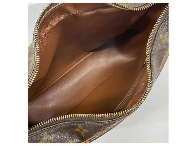 Bolsa de Ombro Louis Vuitton Monogram Boulogne 30 - vista 4