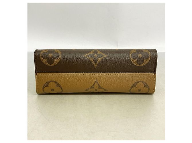 Bolso de mano OnTheGo EW con cadena Monogram Giant Reverse Louis Vuitton - vista 3