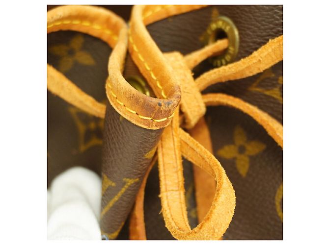 Noe Sac à épaule Louis Vuitton Monogram Petit Noé - vue 6