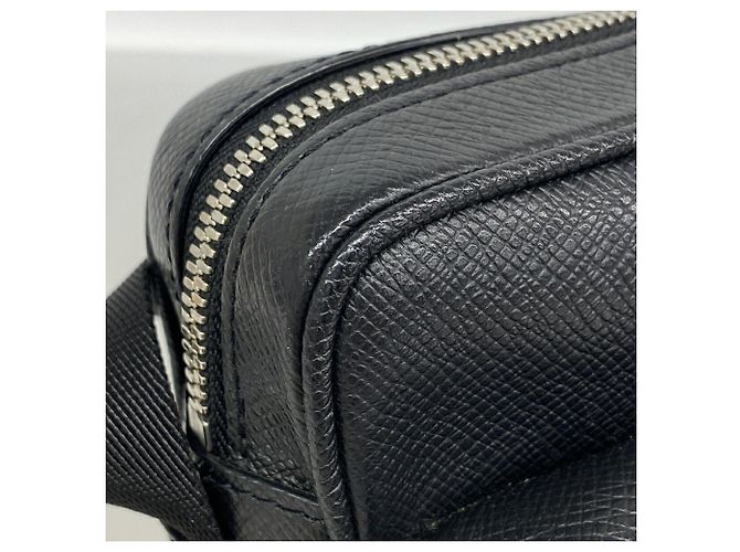 Sac à épaule Louis Vuitton Taigarama Outdoor PM - vue 7