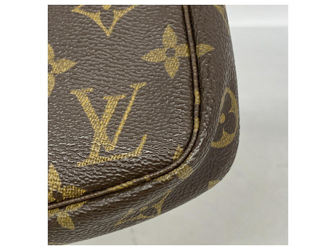 Sac Pochette Accessoires Monogram Louis Vuitton - vue 8