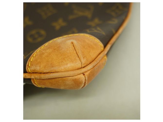 Sac à épaule Louis Vuitton Monogram Coussin GM - vue 6