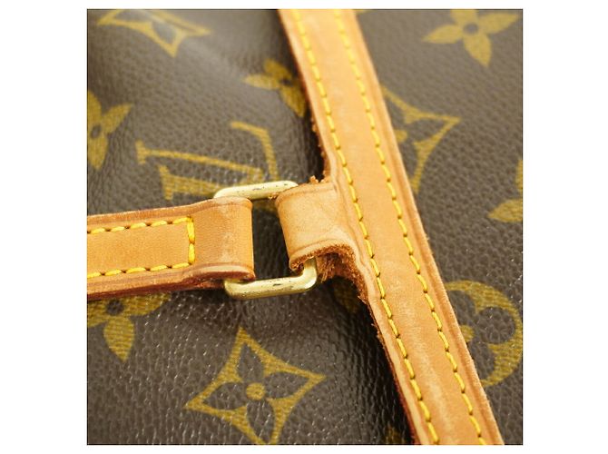 Sac à épaule Louis Vuitton Monogram Coussin GM - vue 7