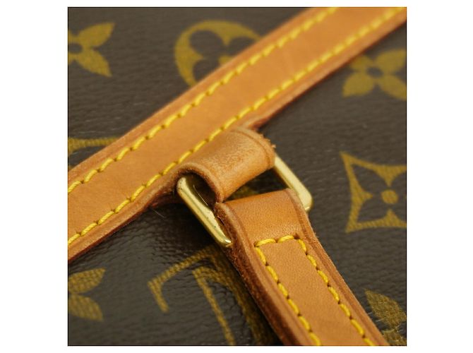 Sac à épaule Louis Vuitton Monogram Coussin GM - vue 9