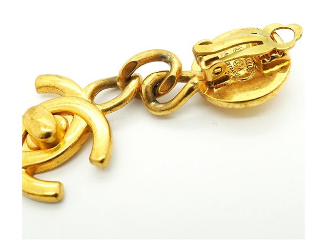 Brincos de pressão Chanel banhados a ouro - vista 6
