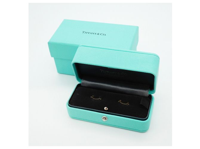 Autre Marque Tiffany & Co. T Smile Mini Ohrringe in 18K Gelbgold - Ansicht 7