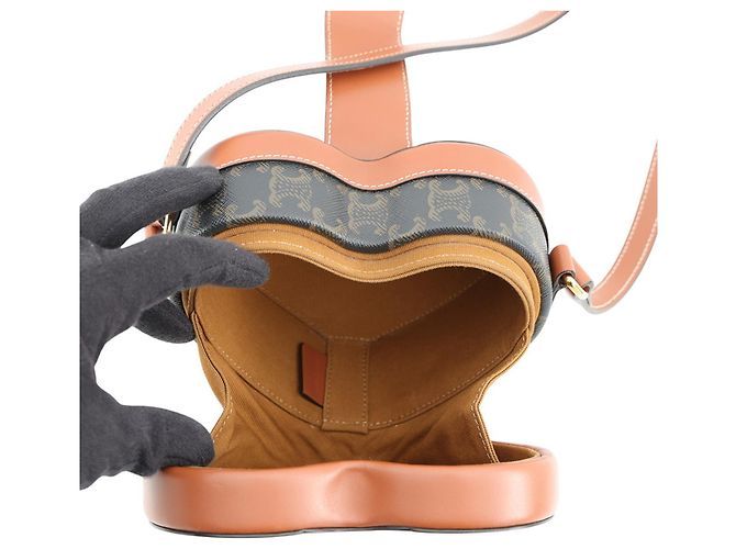 Céline Borsa a tracolla in pelle Celine Triomphe Heart - vista 5