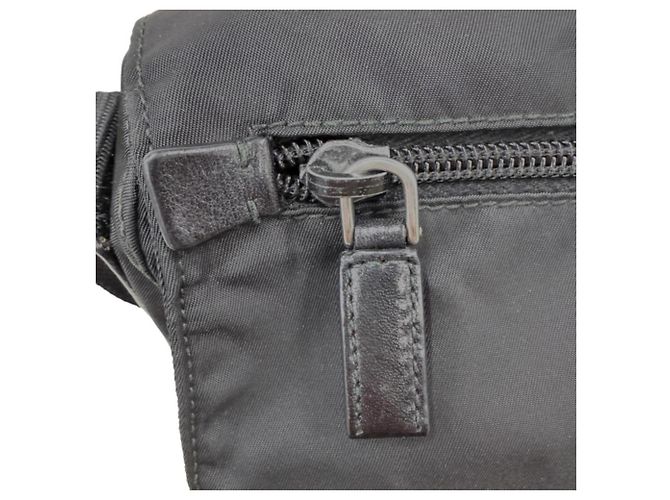Borsa a tracolla Prada in nylon nero - vista 13