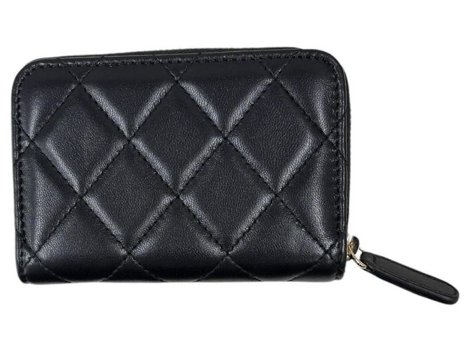 Tarjetero Chanel Camellia Matelassé de piel negra - vista 2
